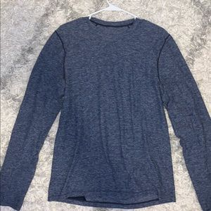 Men’s medium lulu lemon long sleeve